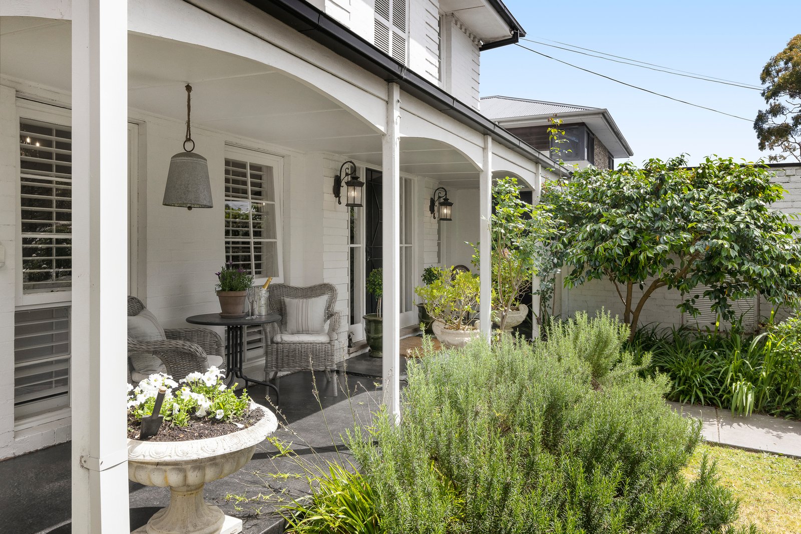 Real Estate and Property in 137 Lawrence Road, Mount Waverley, VIC