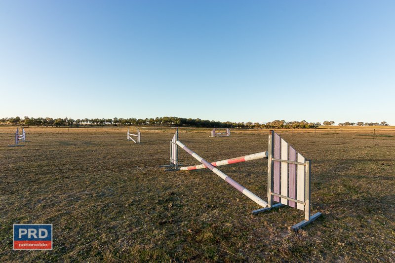 137 Leahys Lane LAKE BATHURST 22
