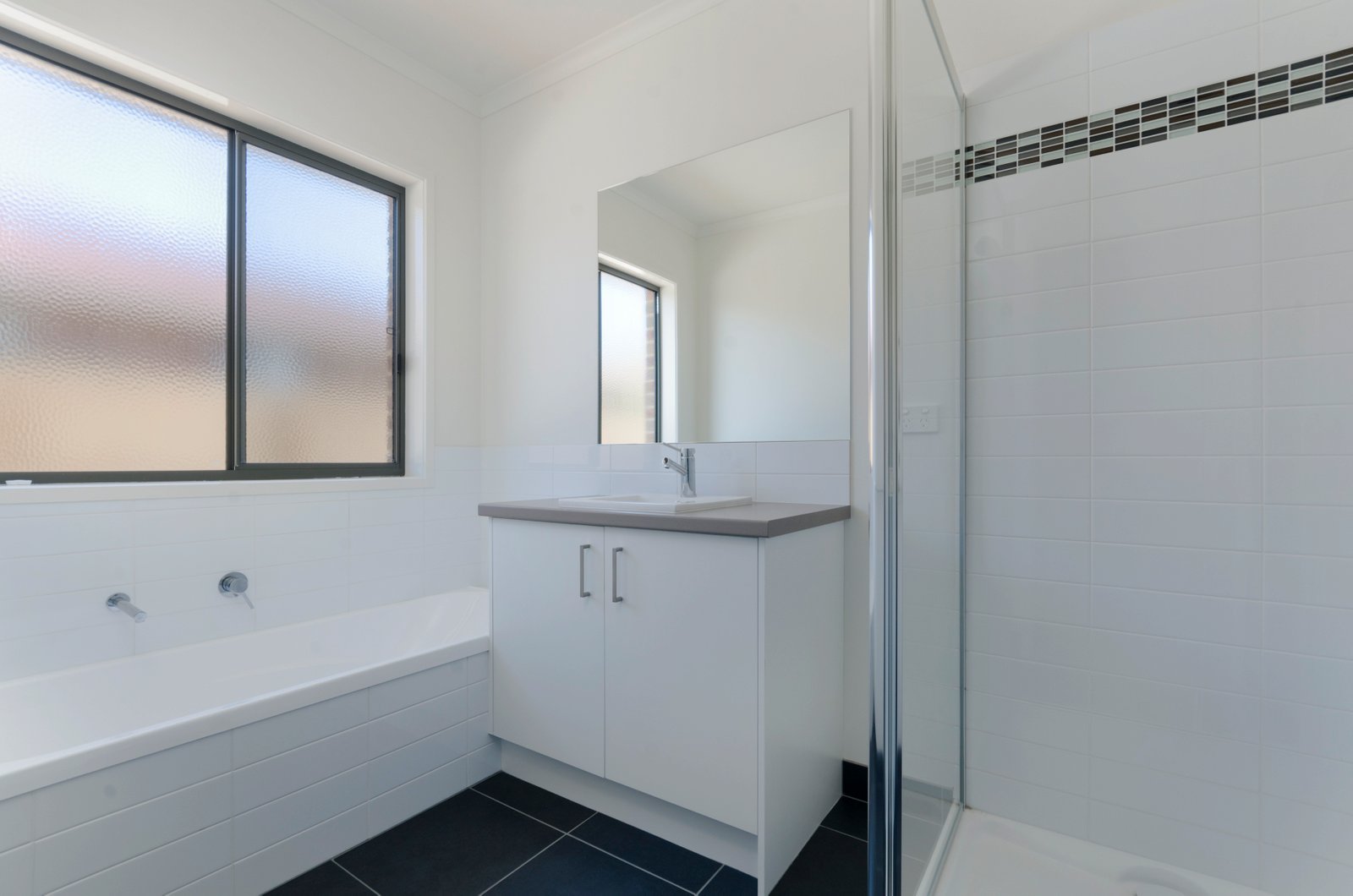 Gallery: 1/37 Logan Street