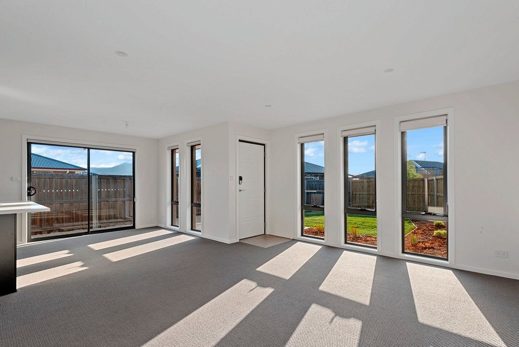 1/37 Menin Drive BRIGHTON 10