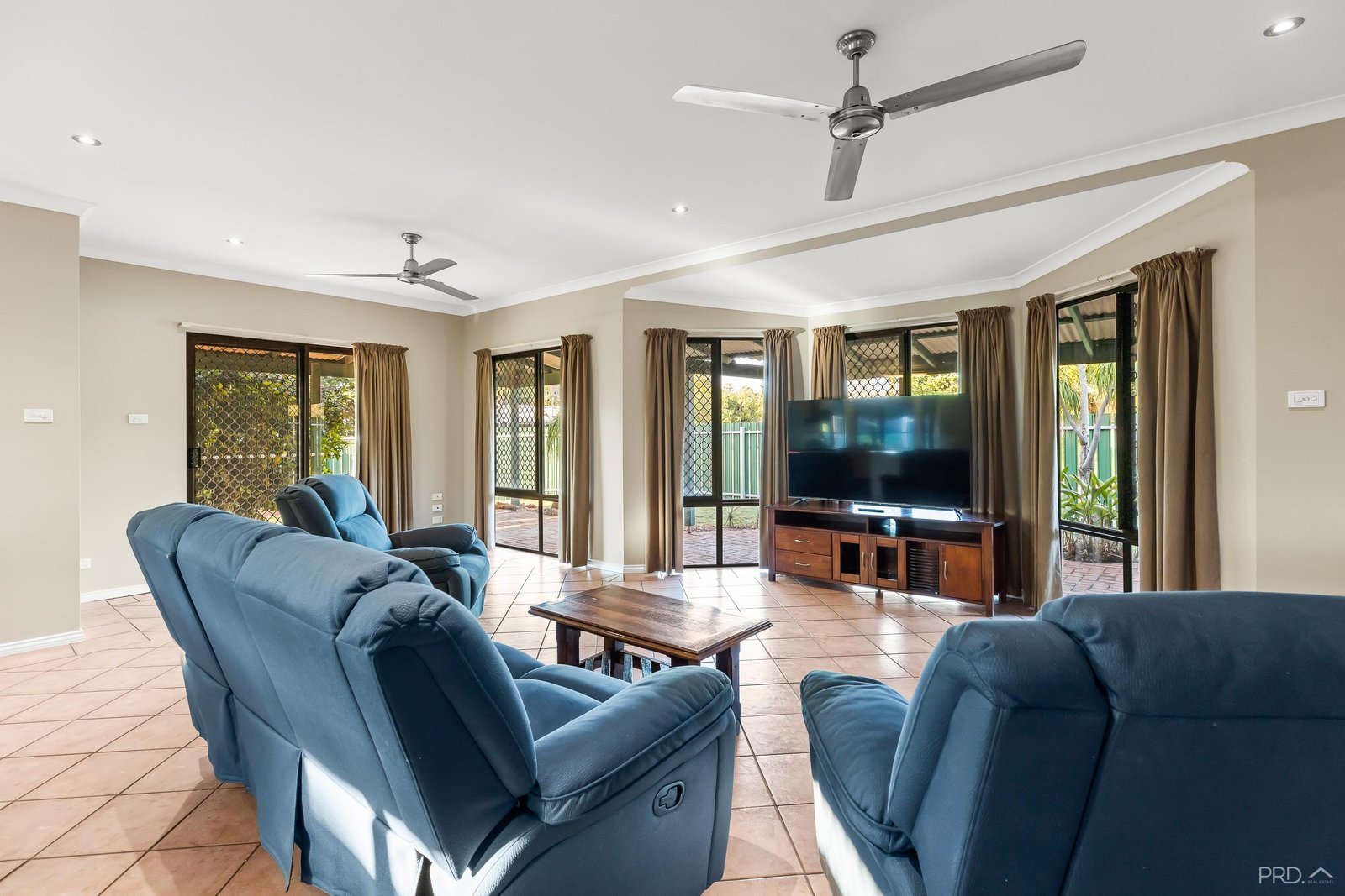 137 Reid Road CABLE BEACH 4