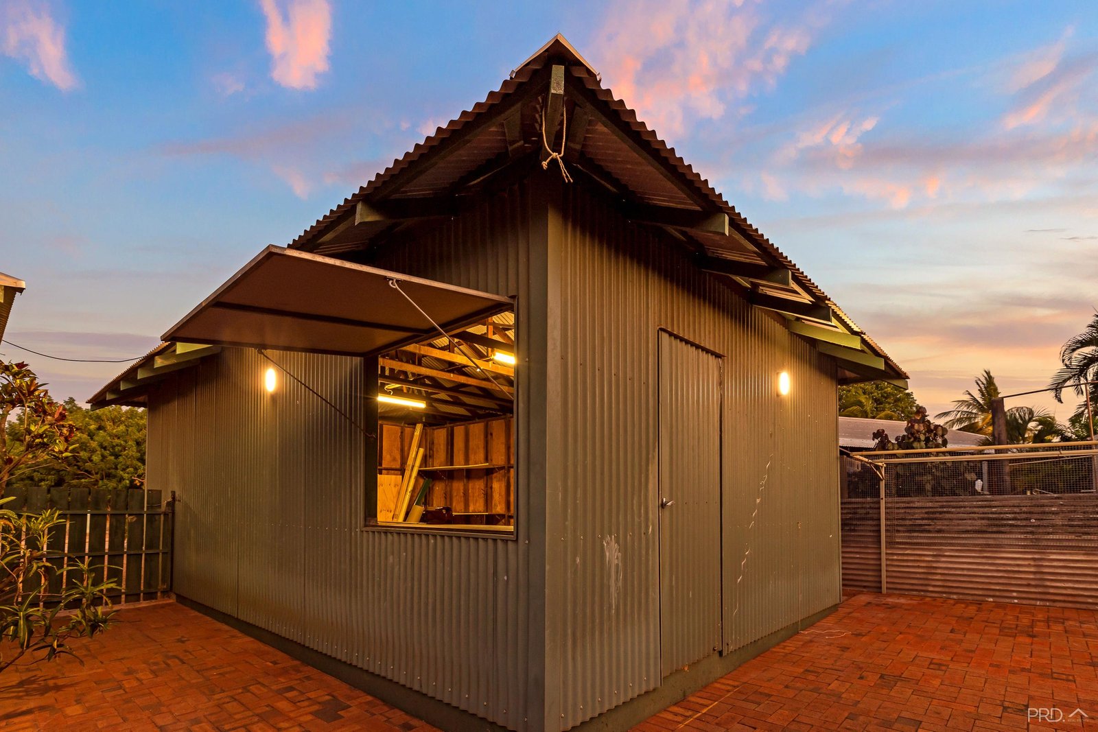 137 Reid Road CABLE BEACH 21