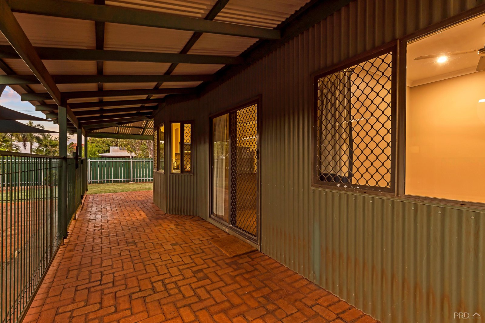 137 Reid Road CABLE BEACH 23