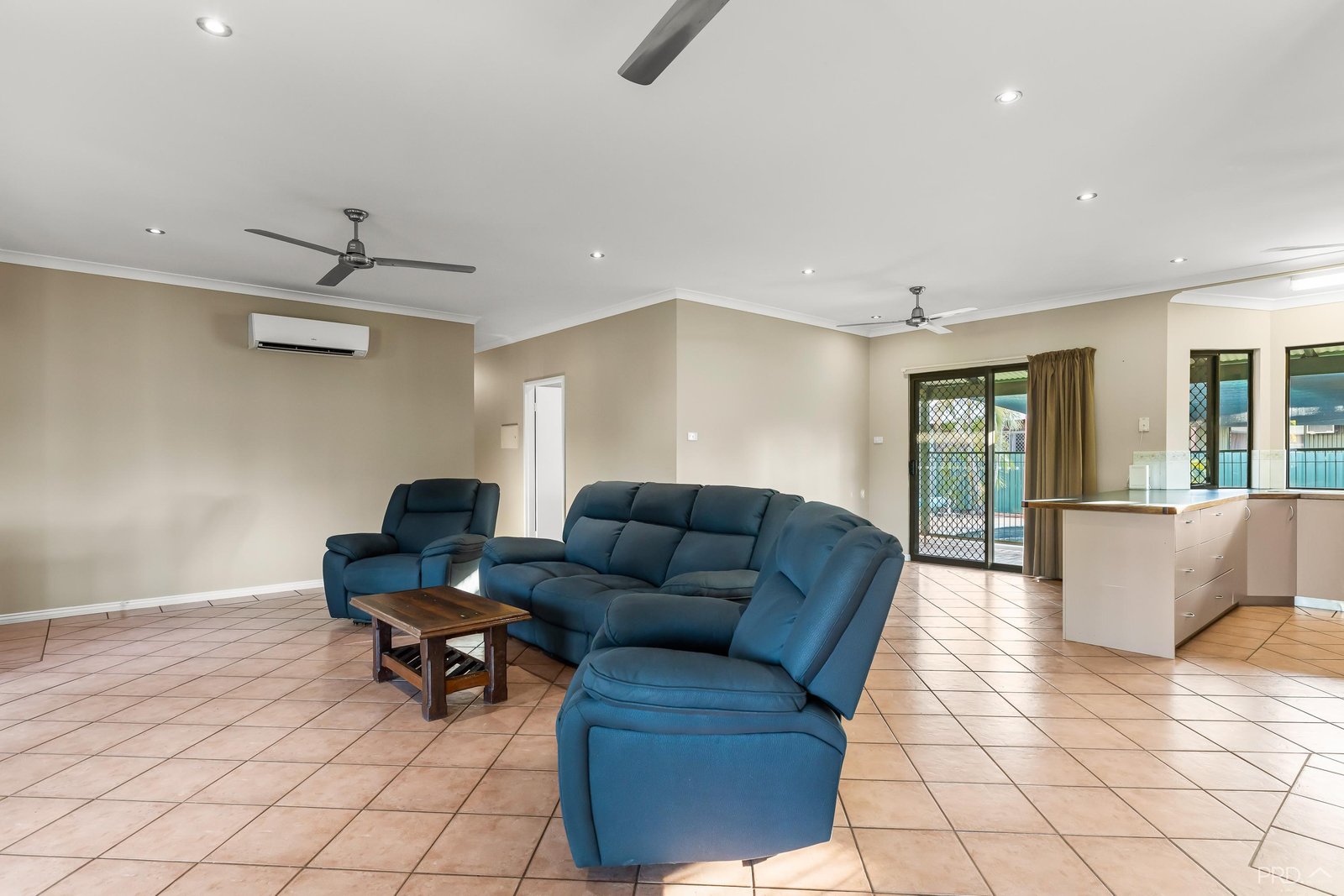 137 Reid Road CABLE BEACH 24
