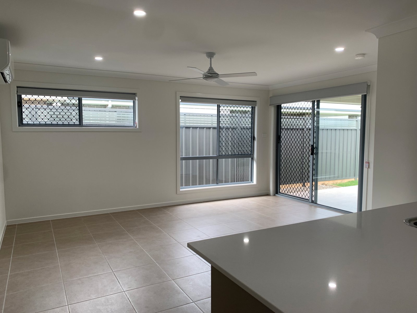 1/37 Tangerine St  Gillieston Heights 2