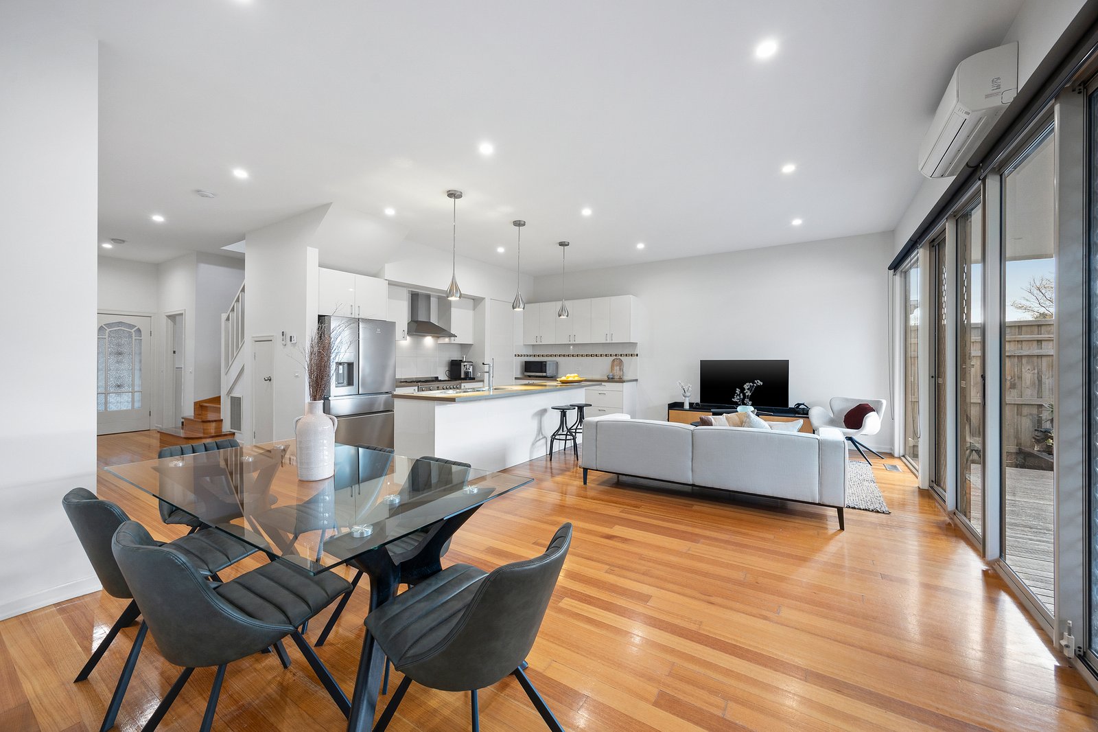Gallery: 1/37 Willesden Road