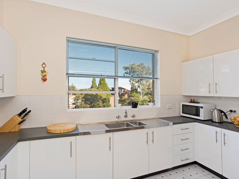 1/37 Wonoona Parade OATLEY 3