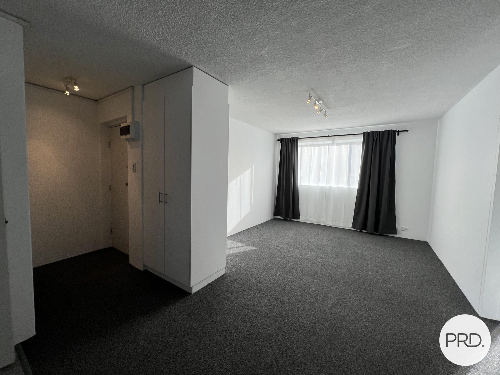 13/7 Young Street CRESTWOOD 2