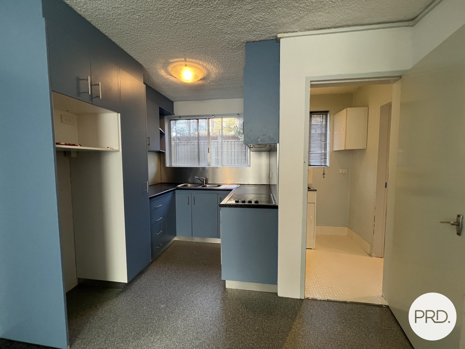 13/7 Young Street CRESTWOOD 5