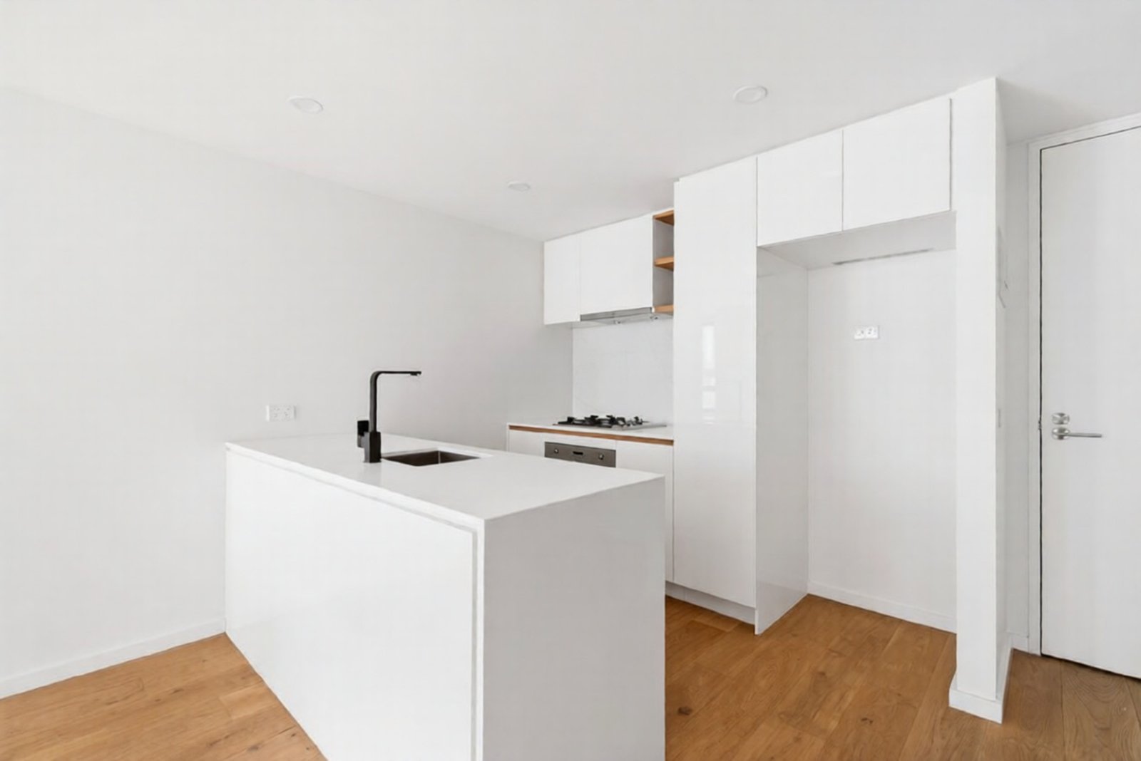 Gallery: 137/188 Whitehorse Road