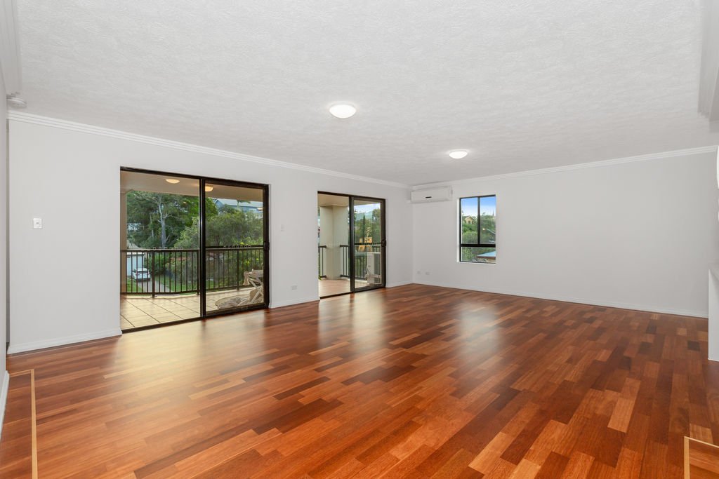 13/72 Dutton St  COOLANGATTA 2