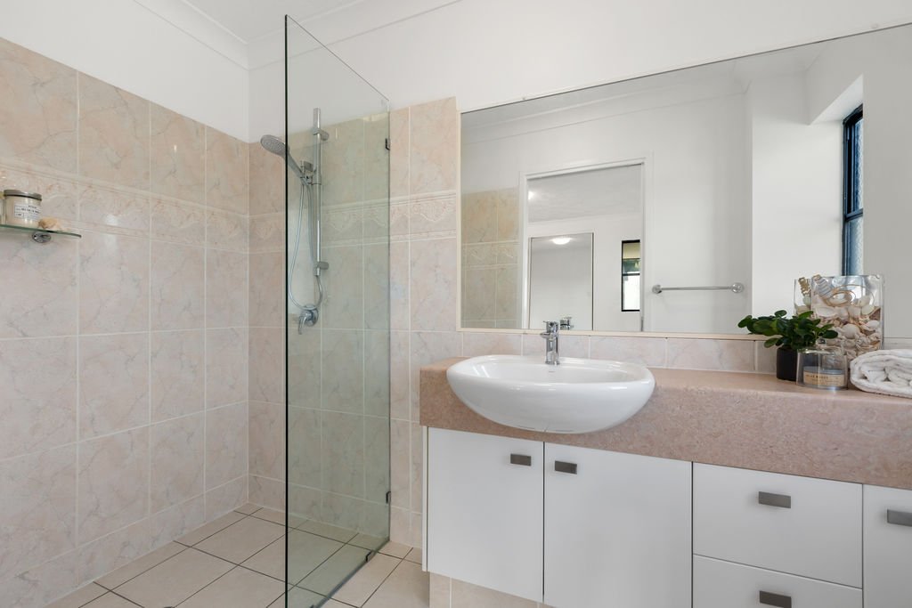 13/72 Dutton St  COOLANGATTA 11