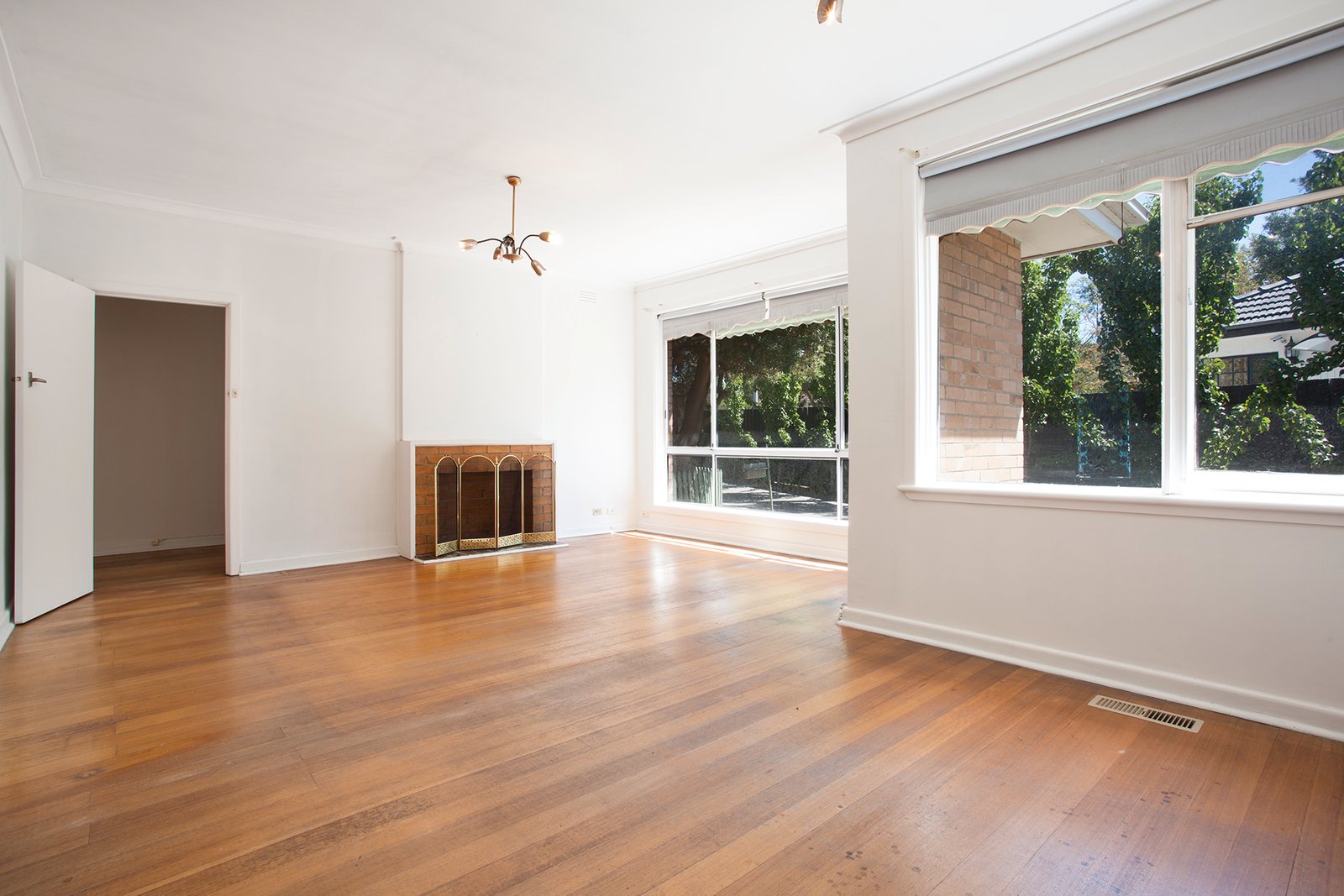 Gallery: 1/373 South Road