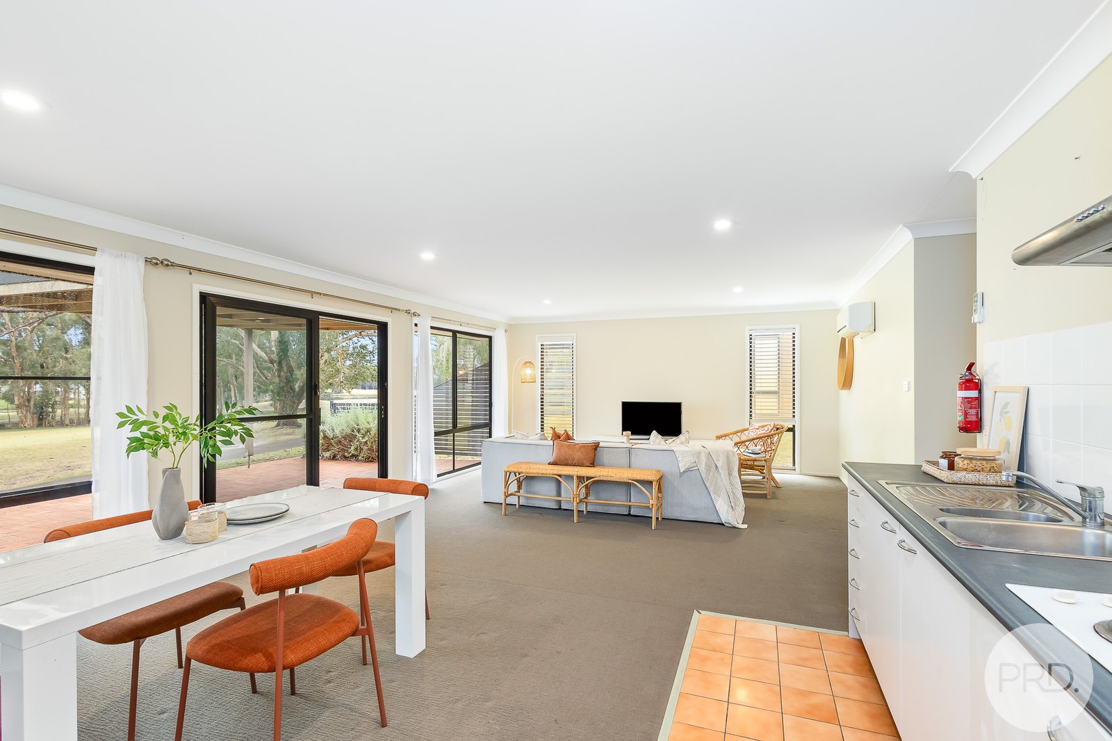 137/37 Horizons Drive SALAMANDER BAY 3