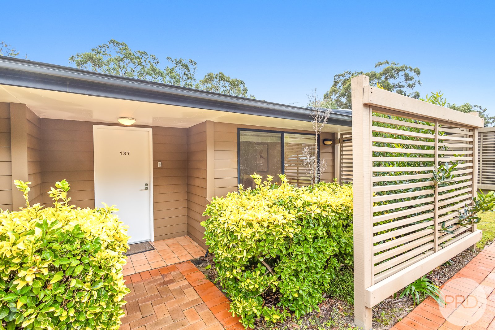 137/37 Horizons Drive SALAMANDER BAY 15