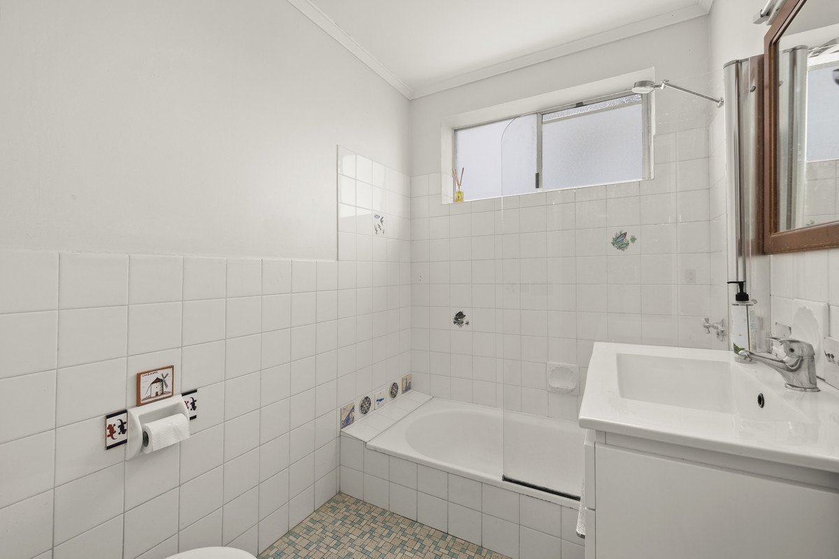 13/74 The Esplanade Burleigh Heads 7