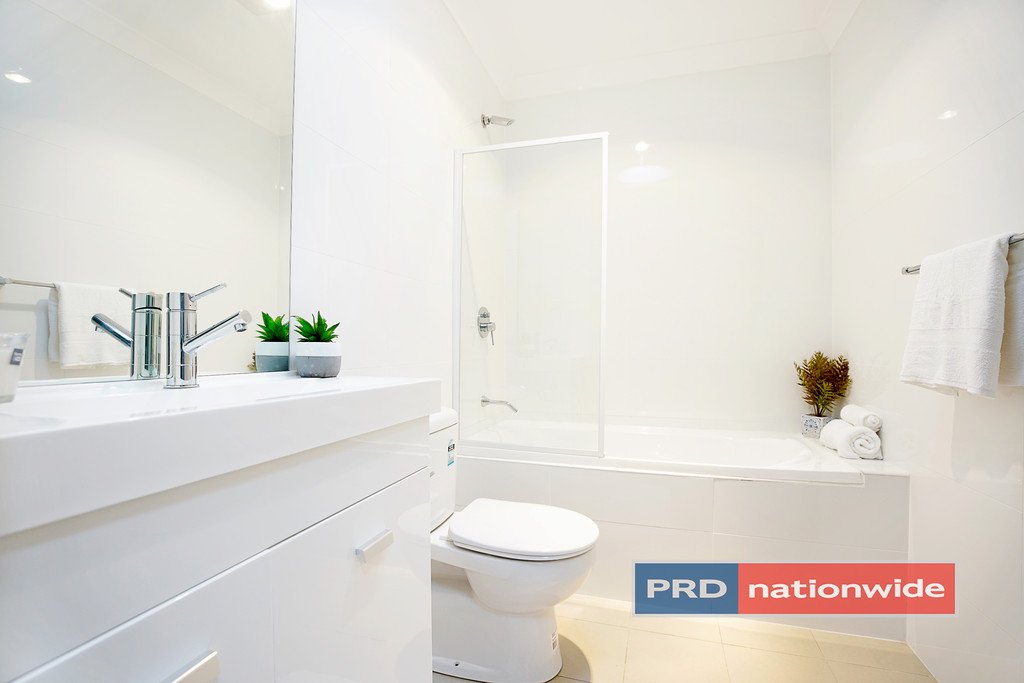 13/76-78 Jones Street KINGSWOOD 5