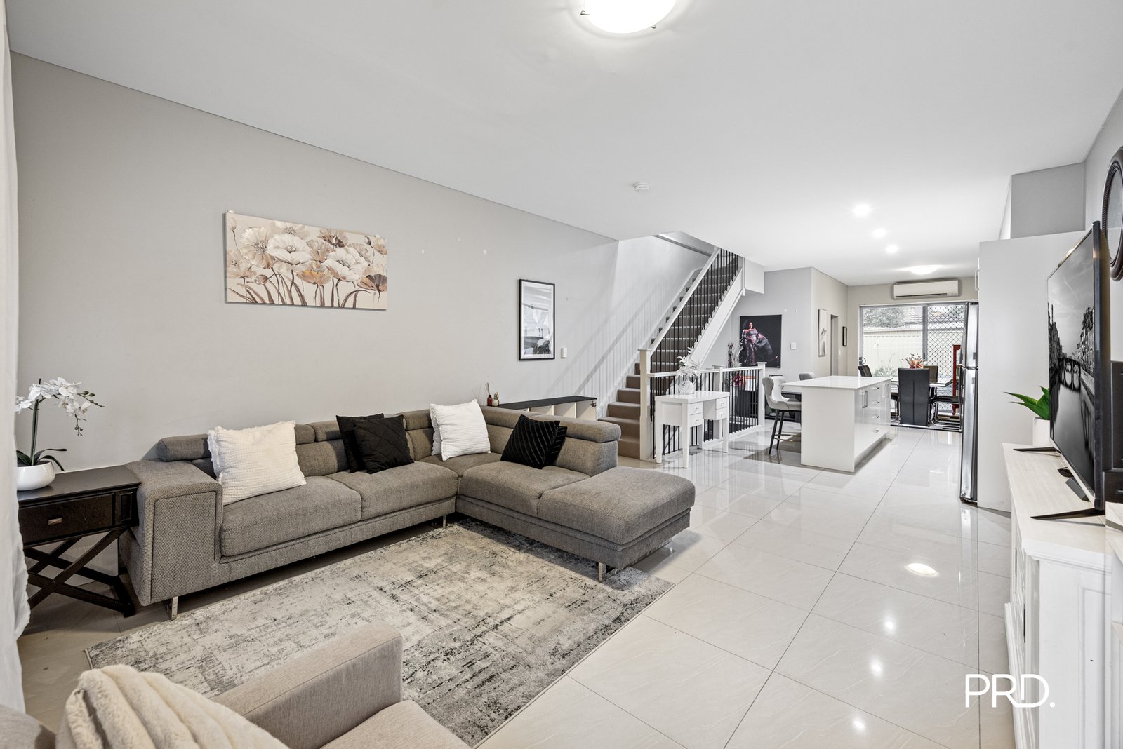 13/76-78 Jones Street KINGSWOOD 1