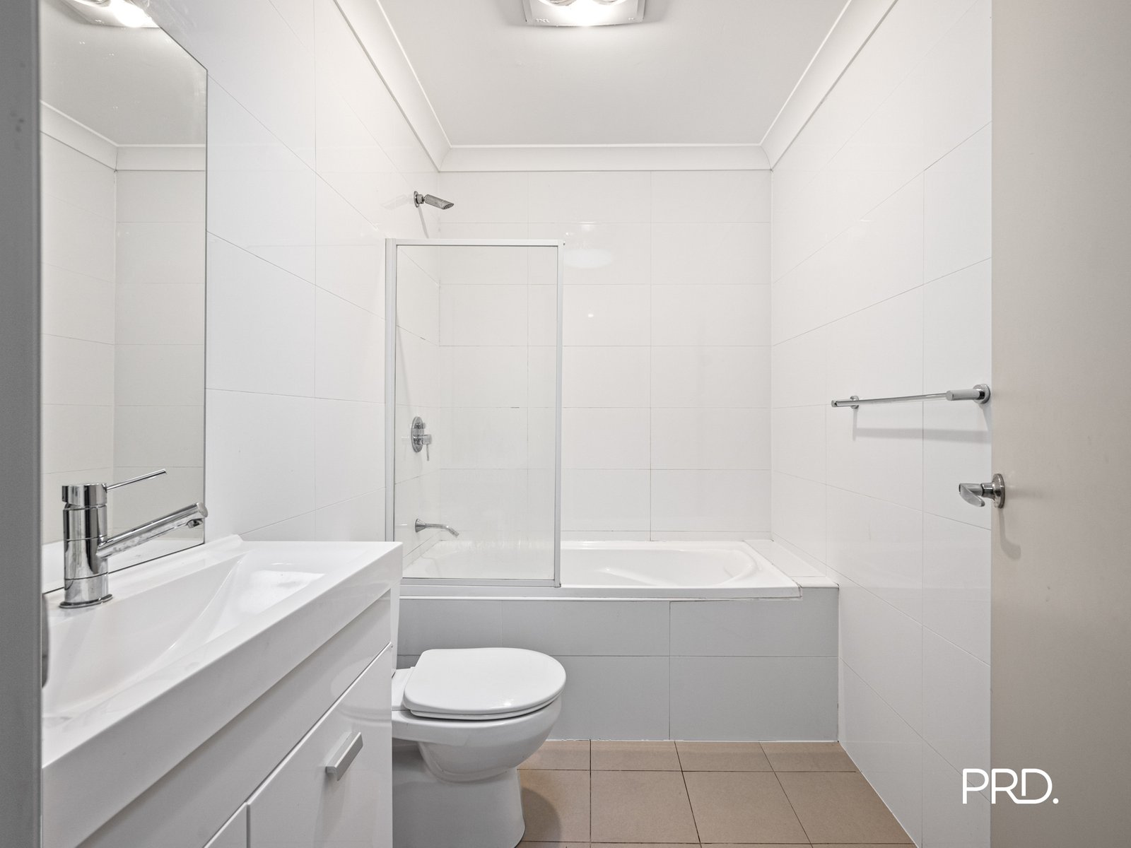 13/76-78 Jones Street KINGSWOOD 9