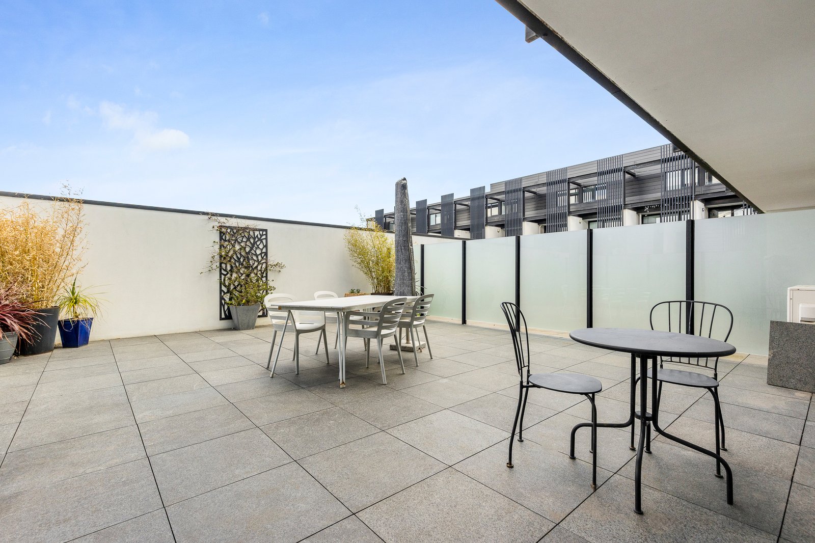 Gallery: 137/75 Graham Road