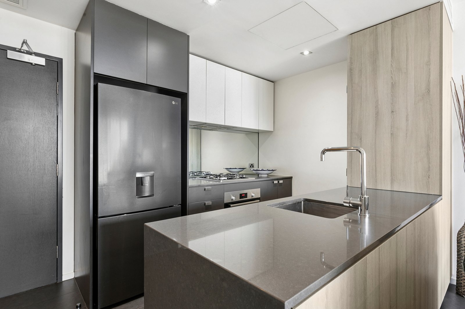 Gallery: 137/75 Graham Road