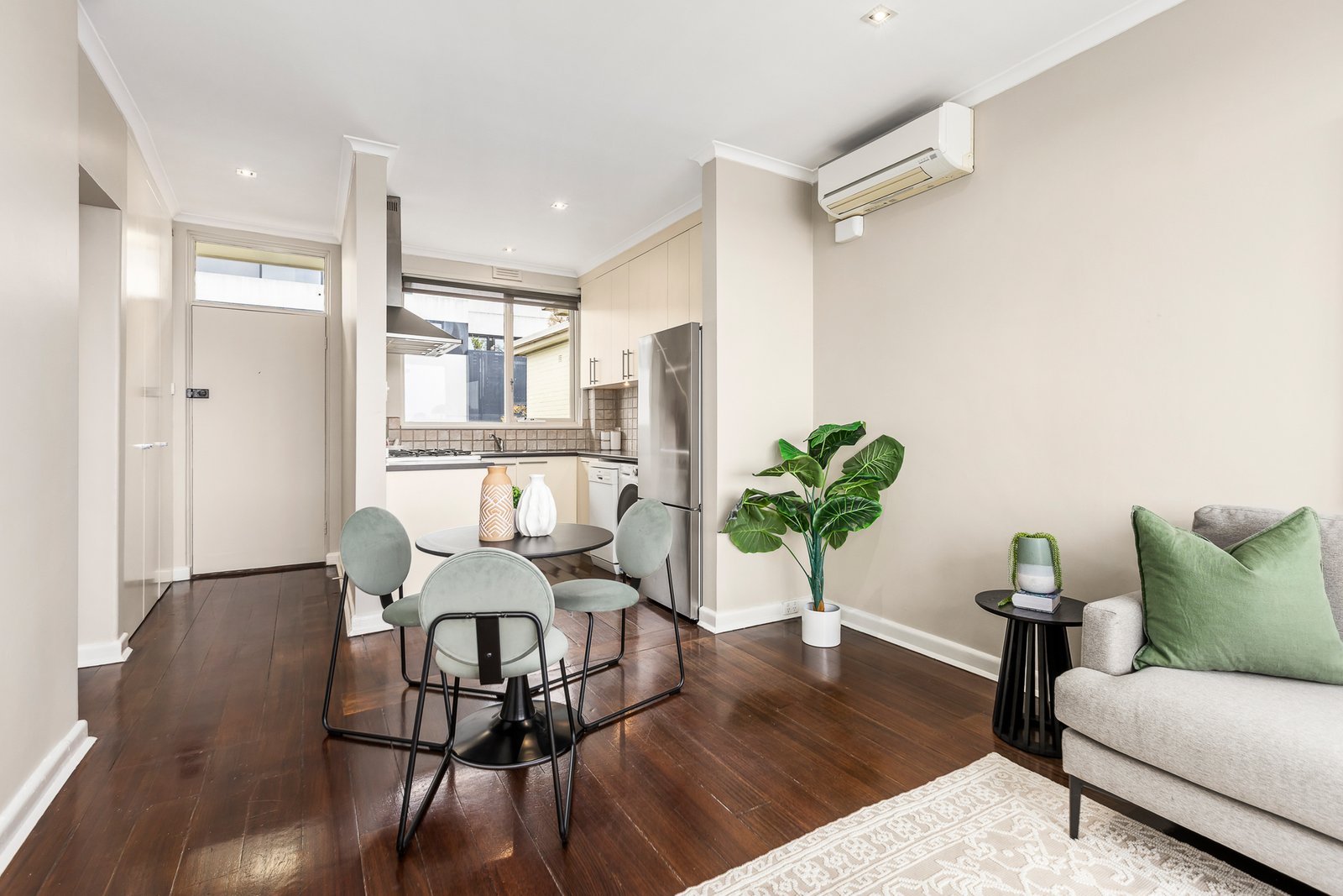 Gallery: 13/78 Barkly Street