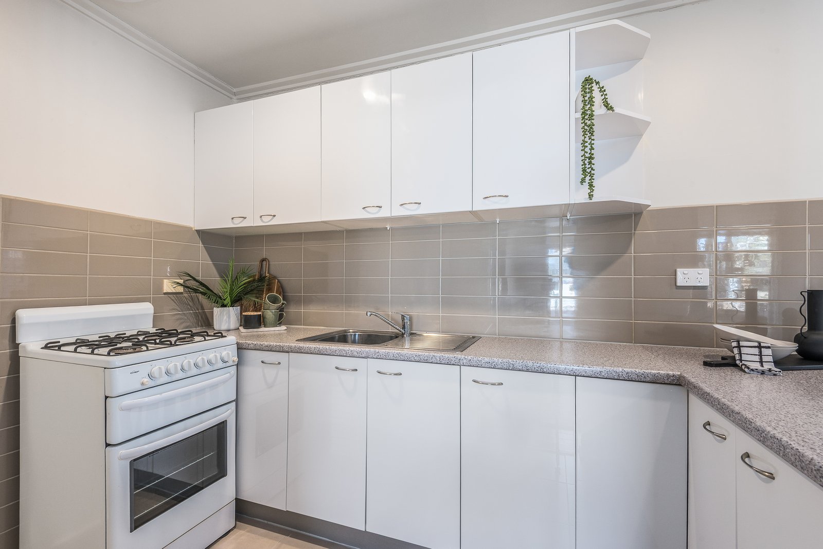 Gallery: 1/379 Shannon Avenue