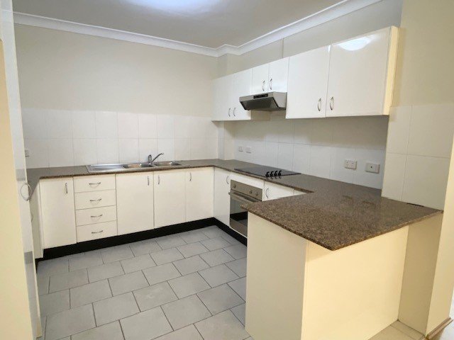13/8-16 Aboukir Street ROCKDALE 4