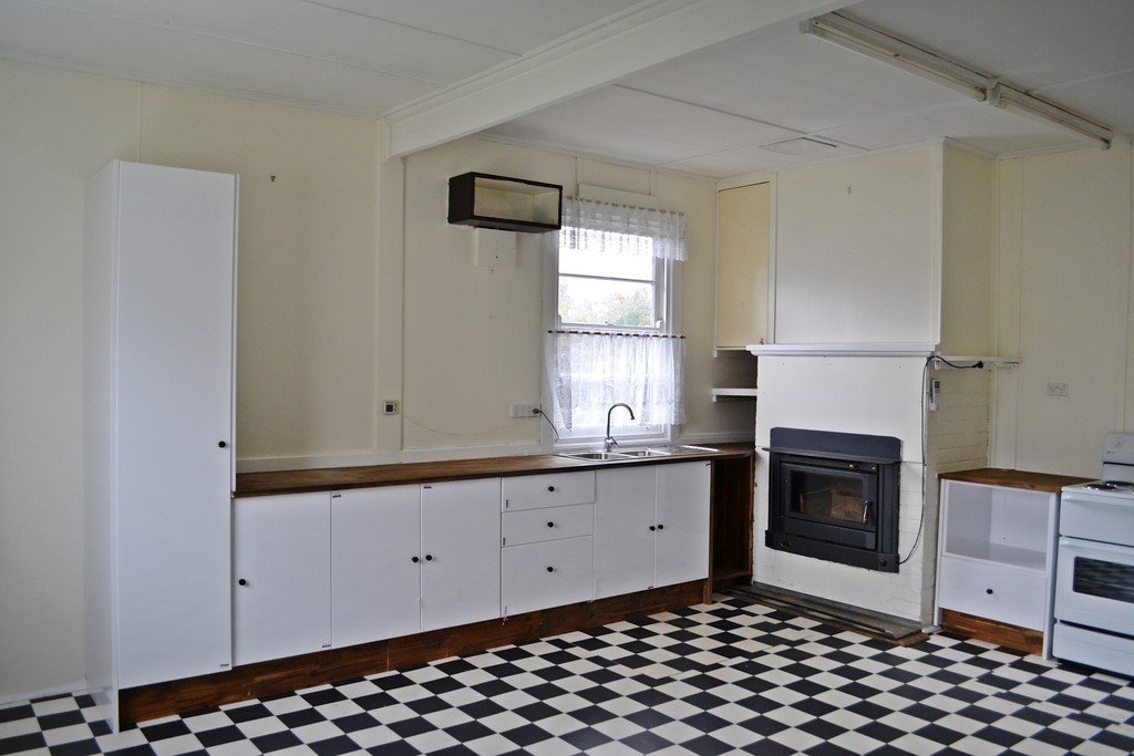 138 Albury Street TUMBARUMBA 7