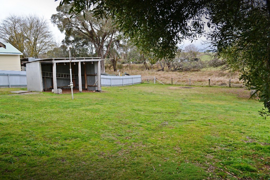 138 Albury Street TUMBARUMBA 10