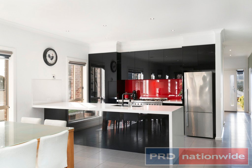 138 Daylesford Road BROWN HILL 3