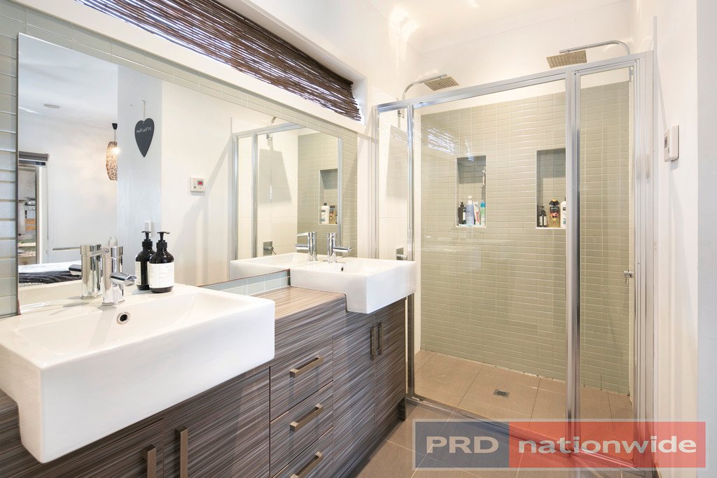 138 Daylesford Road BROWN HILL 13