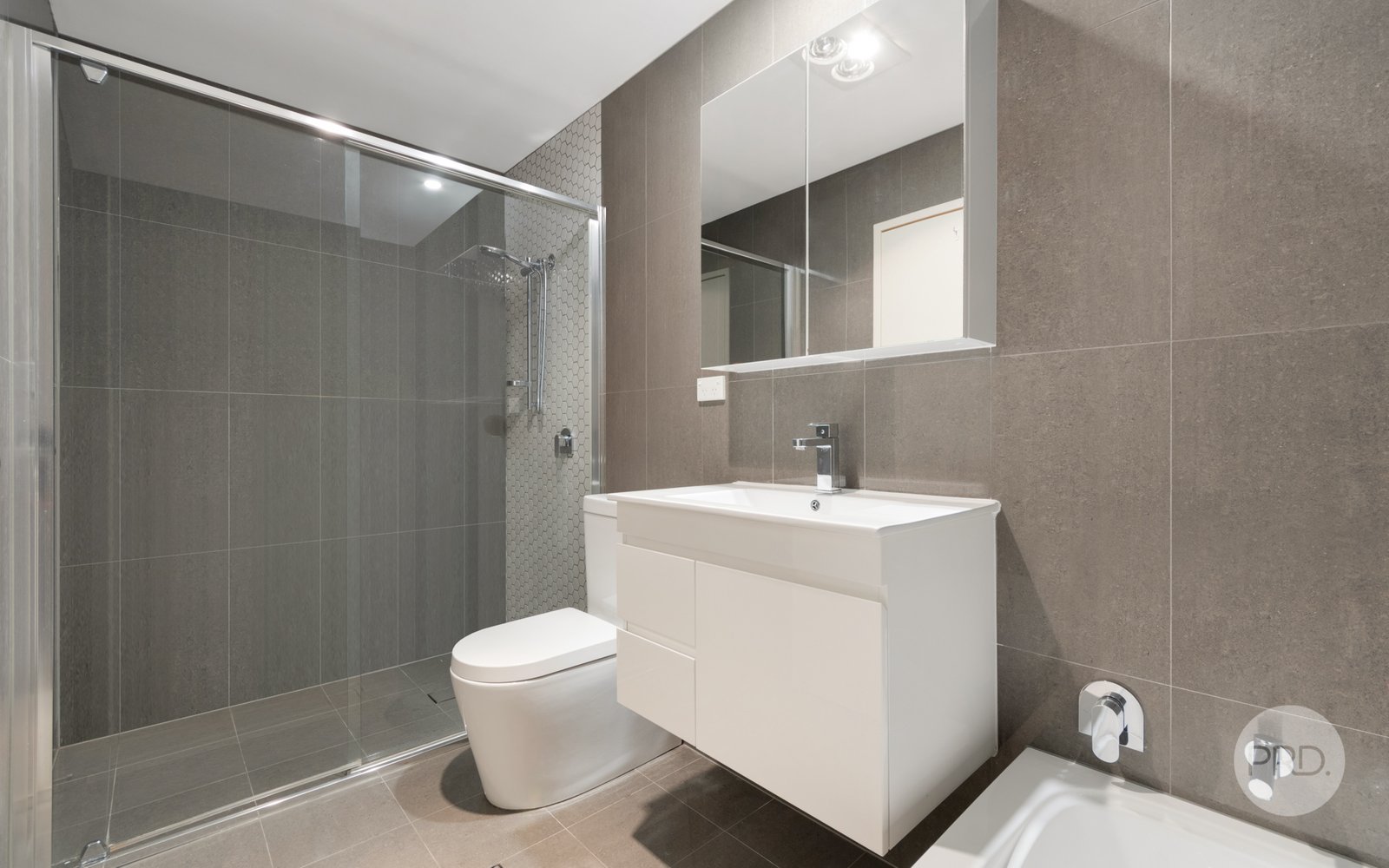 13/8 John Tipping Grove PENRITH 8