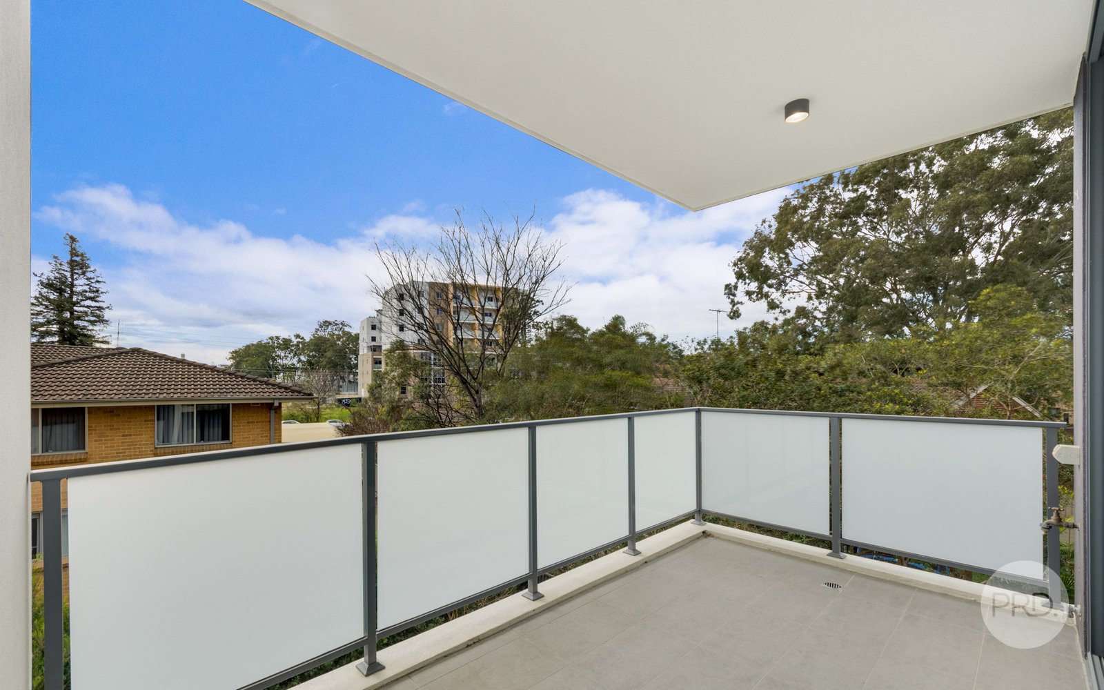 13/8 John Tipping Grove PENRITH 9