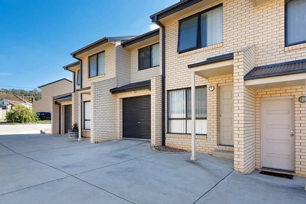 1/38 Kenneally Street KOORINGAL 1