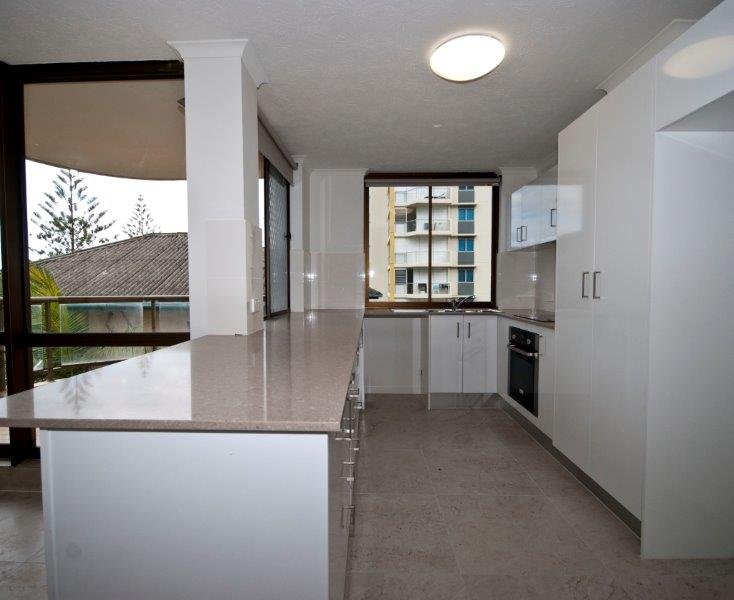 1/38 Marine Parade COOLANGATTA 2