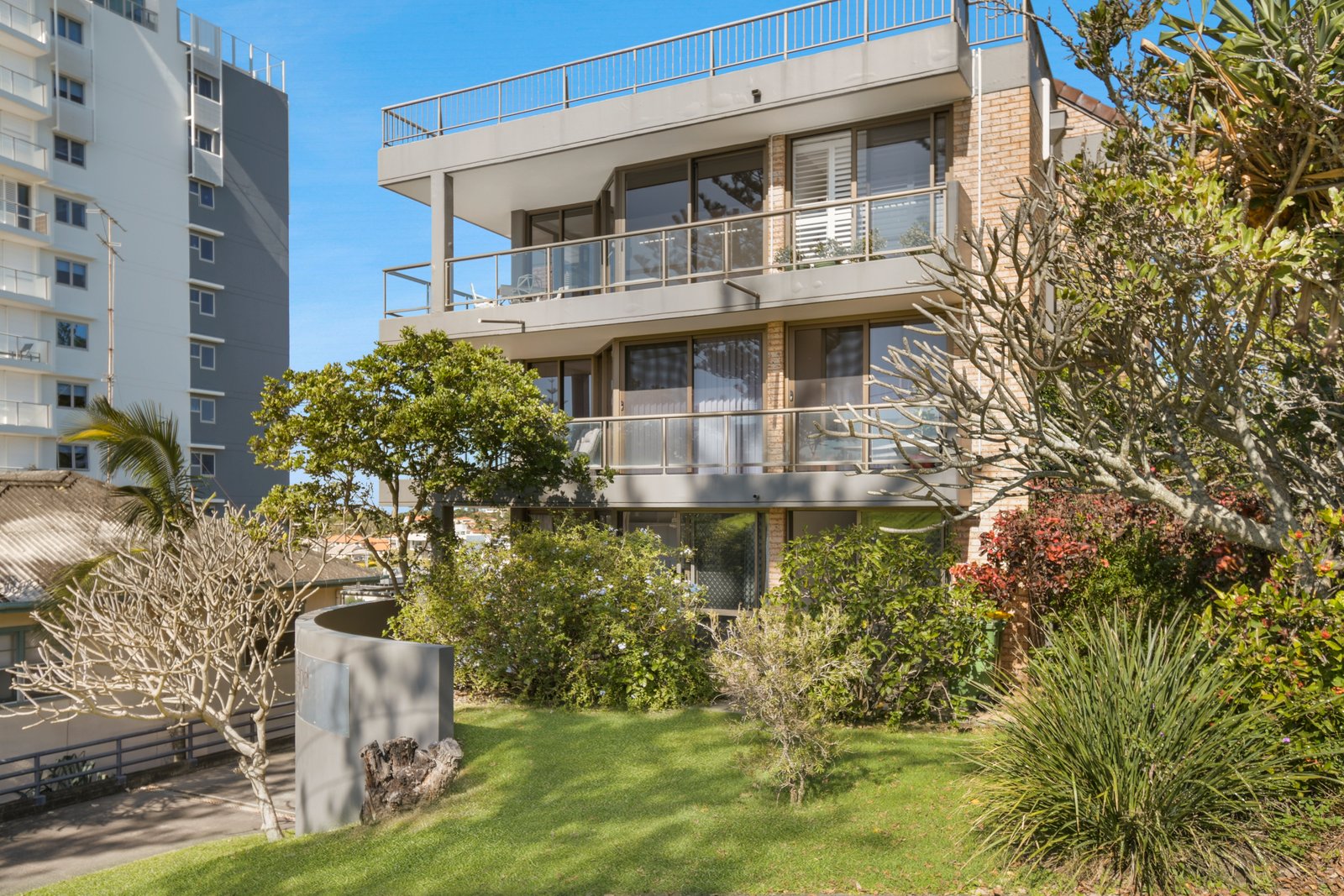 1/38 Marine Parade COOLANGATTA 8