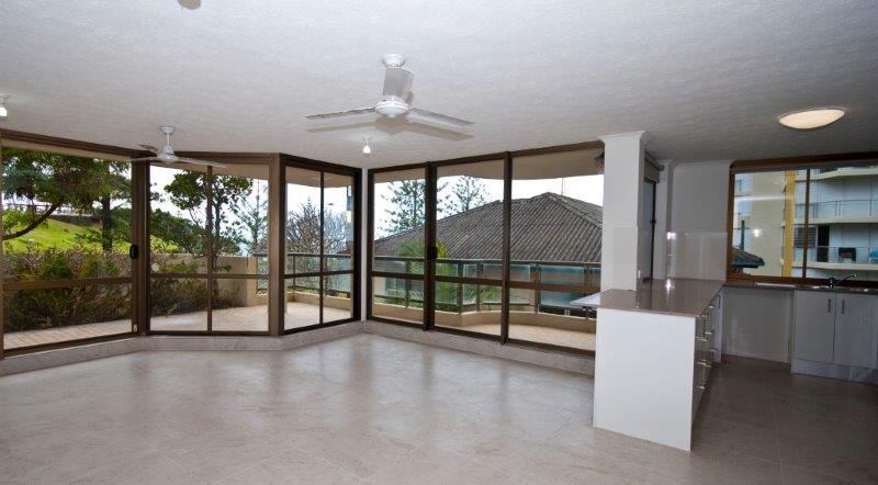 1/38 Marine Parade COOLANGATTA 5