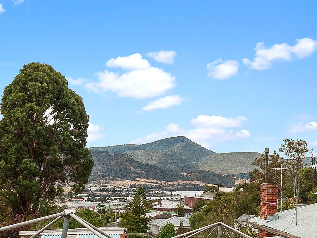 138 Springfield Avenue WEST MOONAH 17