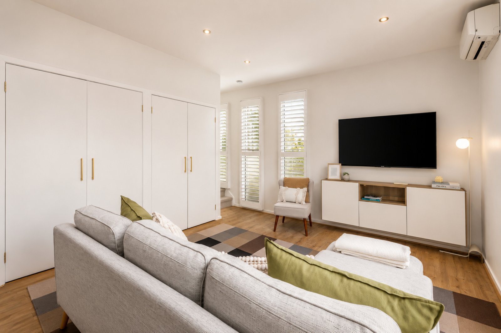 Gallery: 13/8 The Avenue