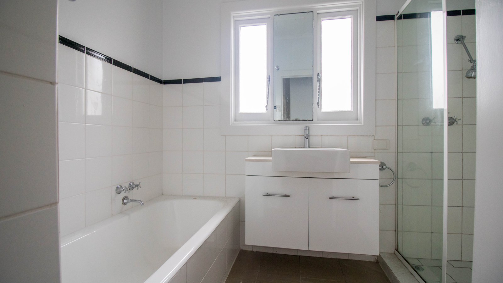 Real Estate and Property in 1/38 Verdant Avenue, Toorak, VIC