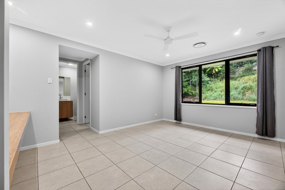 1381 Currumbin Creek Road Currumbin Valley 13