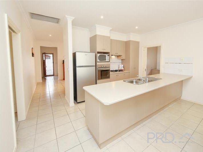 1/389 Eleventh Street MILDURA 2