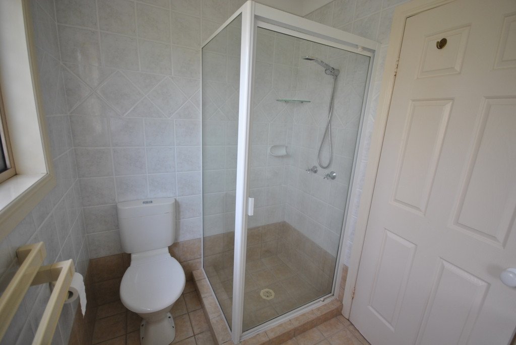 1/38A Middle Street LABRADOR 10