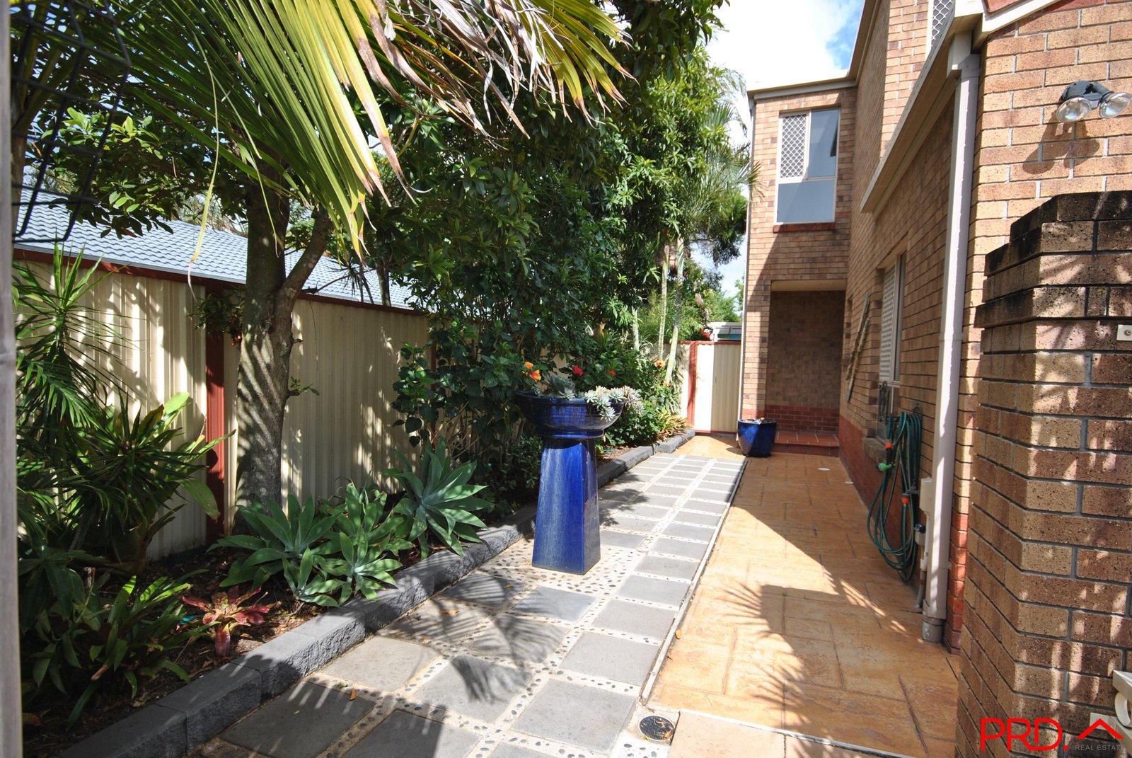 1/38A Middle Street LABRADOR 5