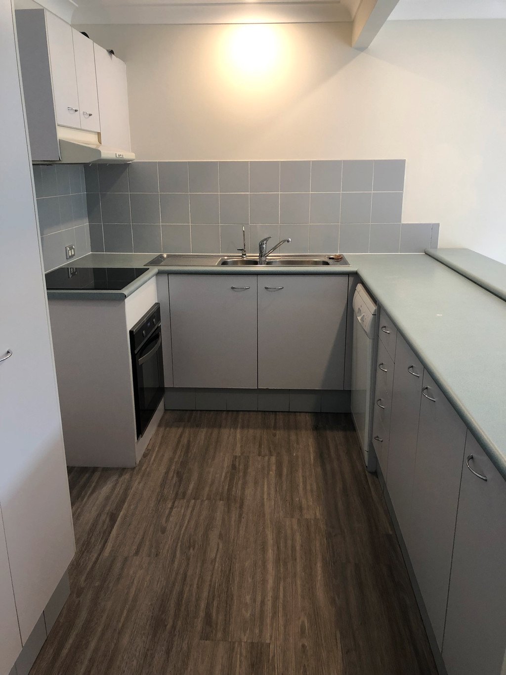 13/9-15 Harrier Drive BURLEIGH WATERS 4