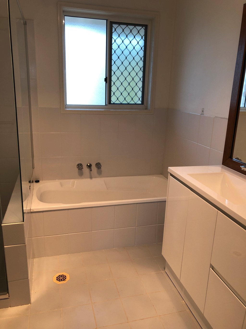 13/9-15 Harrier Drive BURLEIGH WATERS 11