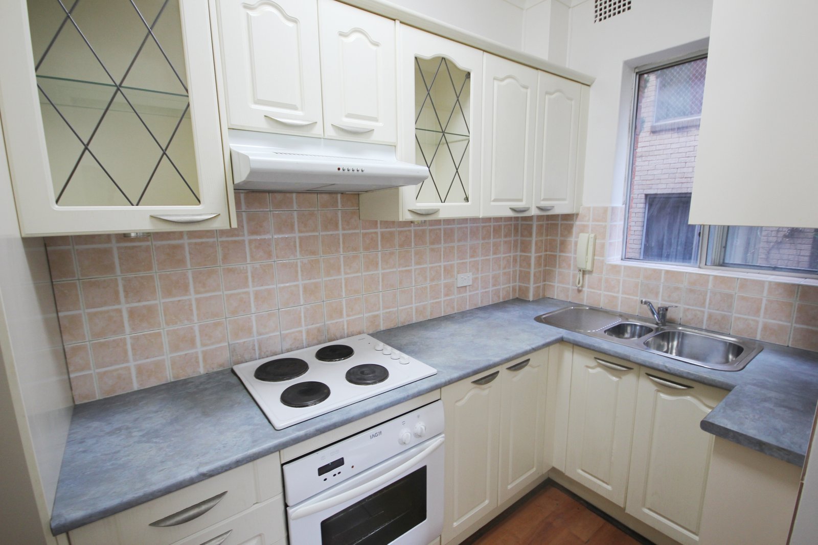 1/39-43 Warialda Street KOGARAH 2