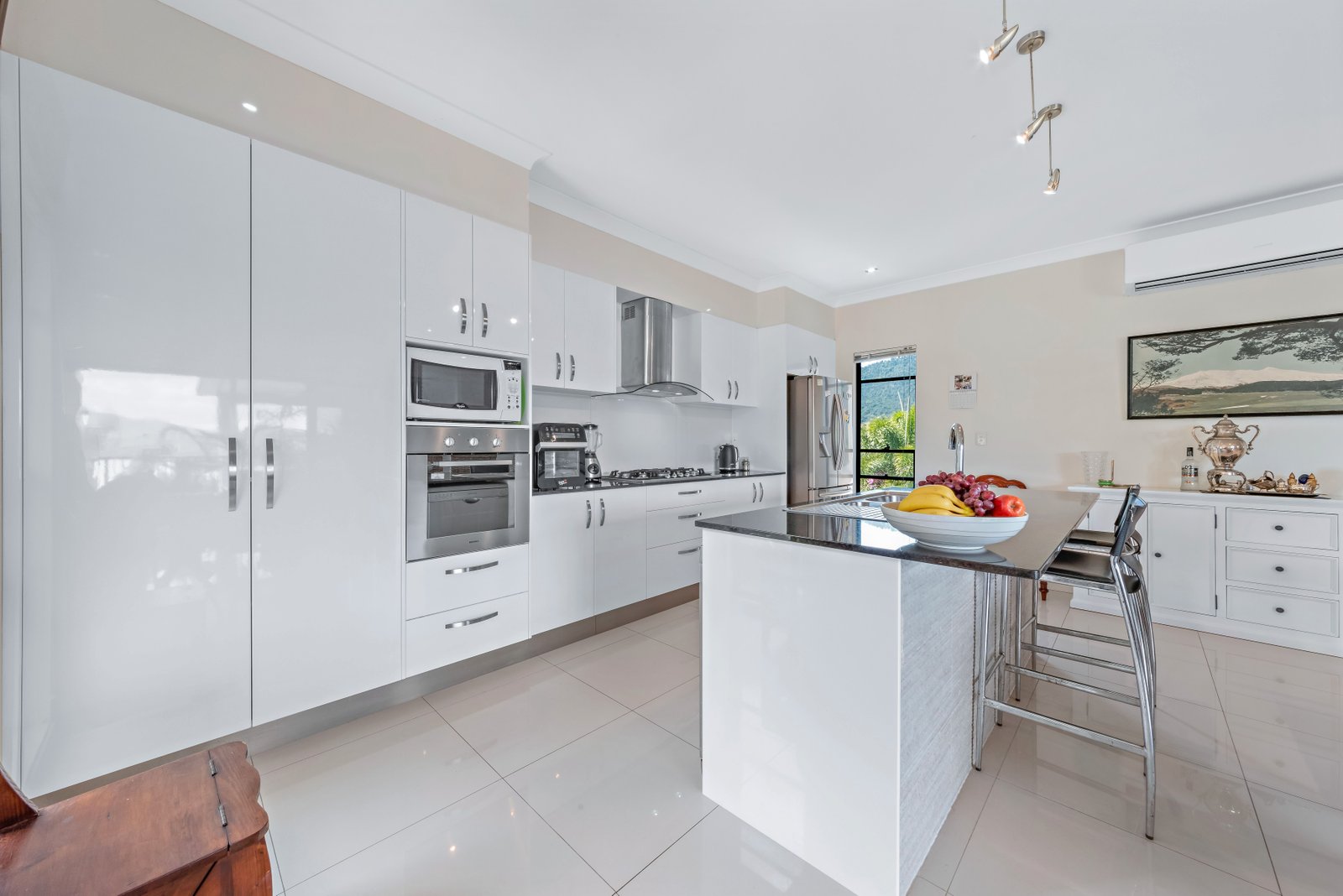 1/39 Beth Court CANNONVALE 2