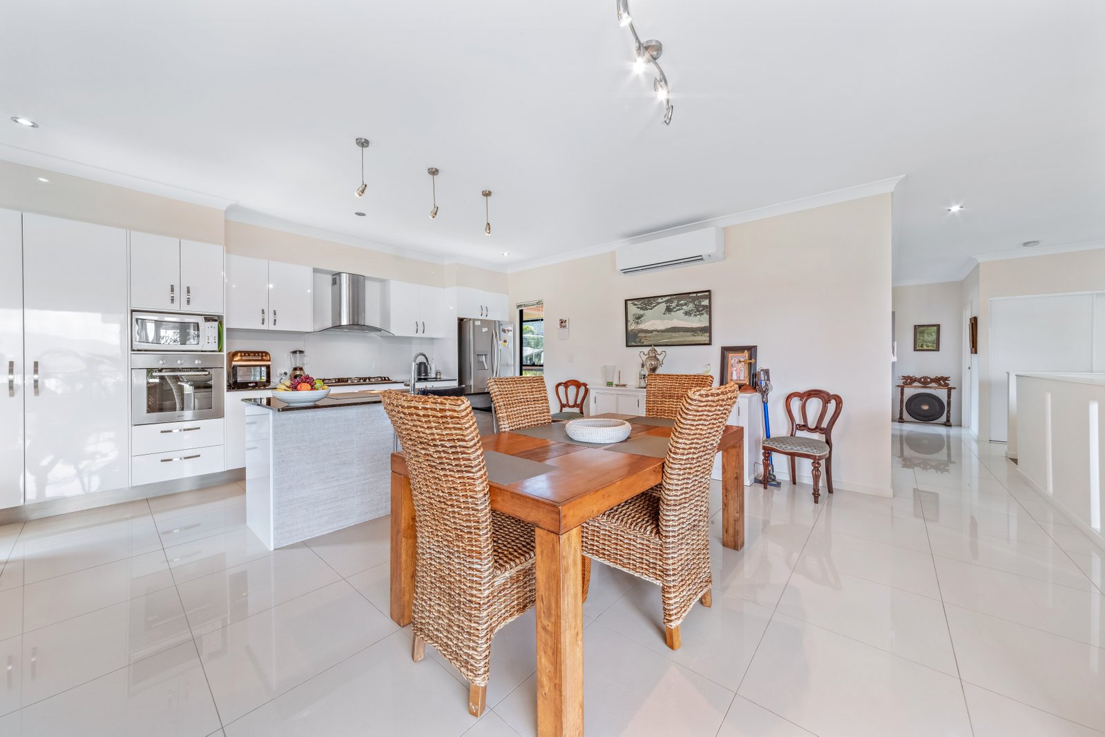 1/39 Beth Court CANNONVALE 7